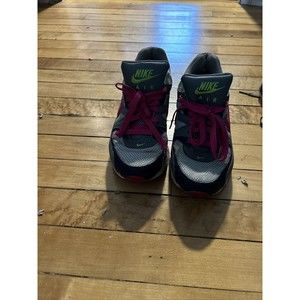 Women’s Nike Air Max  2012 397690-063 sz 7.5 Gray